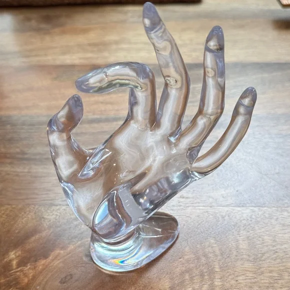 Elegant Hand Sculpture - Picture 1 of 1